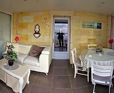 Domaine La Corniche Bed & Breakfast 4*