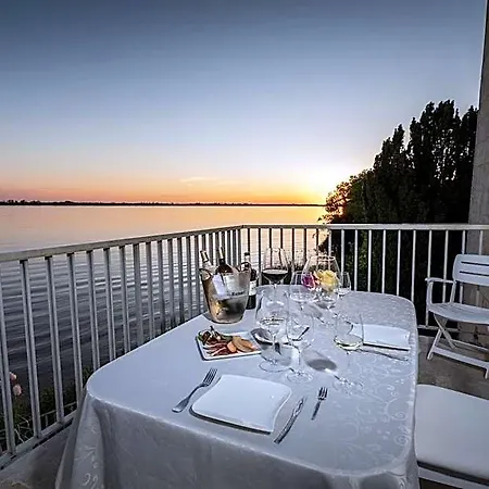 Domaine La Corniche Bed & Breakfast 4*