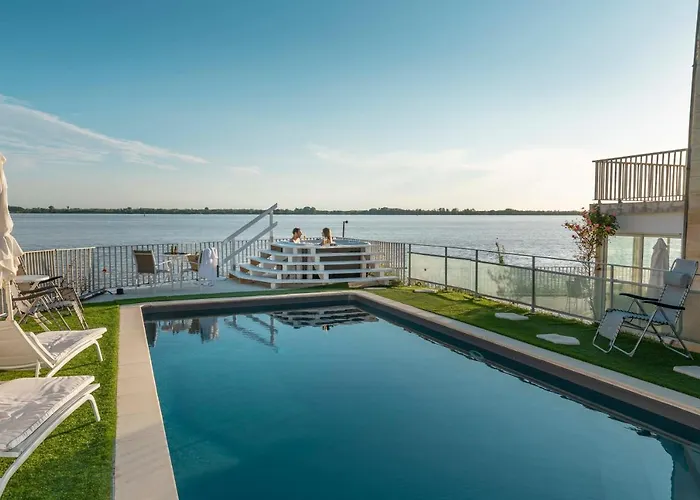 Domaine La Corniche Bed & Breakfast 4*