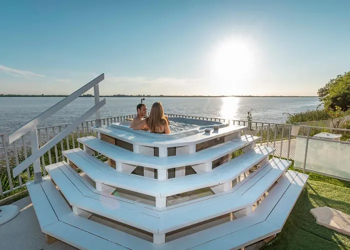 Domaine La Corniche Bed & Breakfast Bayon