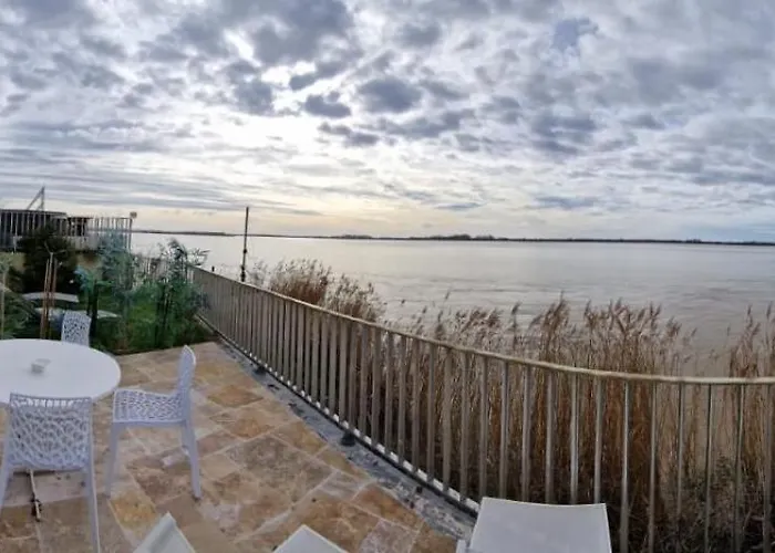 Bed & Breakfast Domaine La Corniche 4*